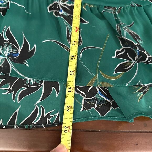 CAbi 3276 Green Zoe Falling Flowers Peplum Top Size Medium - Picture 11 of 14